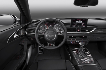 Audi_S6_Avant_planche-de-bord.jpg