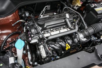 Hyundai_i20_moteur.jpg