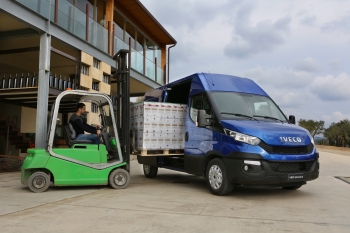 Iveco_daily_porte_Laterale.jpg