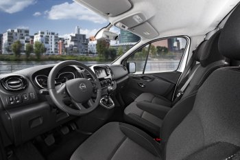 Opel-Vivaro-interieur.jpg